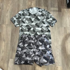 Gymshark “Grey Camo” arrival set